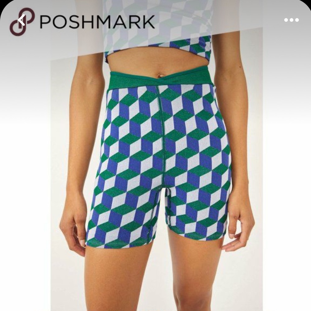 FP Movement Free Throw Jacquard Shorts size Large
